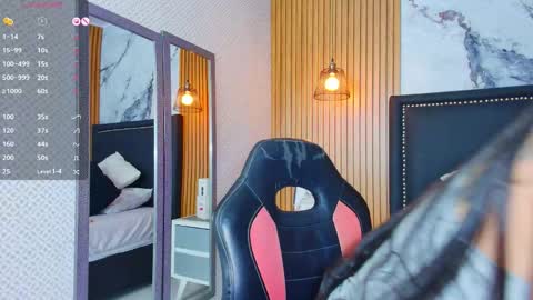 Liz  online show from February 2026 12:04:01 PM