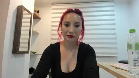 lizzdoux online show from November 2025 02:22:02 AM