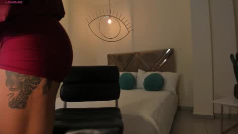 Lizzi  online show from October 2025 10:32:02 PM