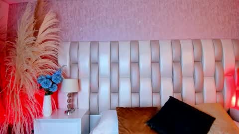 Snapshot of lizzi_hotman chatting on October 2025 01:18:02 PM LIZZI online show from October 2025 01:18:02 PM