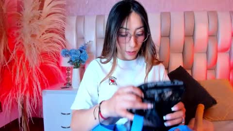 Snapshot of lizzi_hotman chatting on October 2025 01:29:01 PM LIZZI online show from October 2025 01:29:01 PM