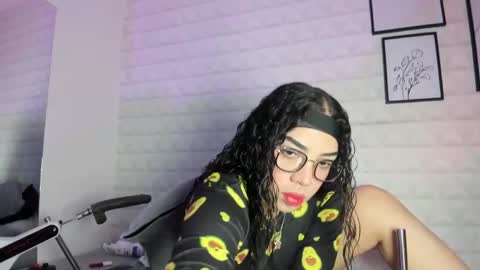  Lizzie  online show from May 2026 12:00:02 PM