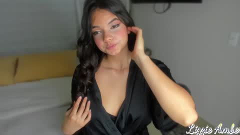 Snapshot of lizzieamber chatting on December 2024 06:22:02 AM lizzieamber online show from December 2024 06:22:02 AM