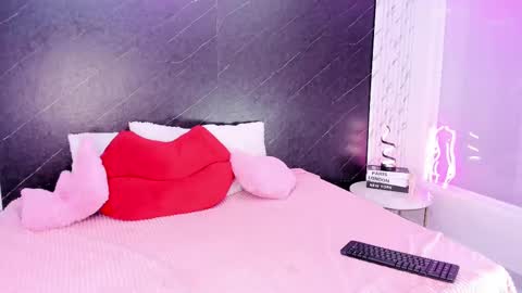 Snapshot of lizziierose chatting on March 2025 12:01:02 PM I am Lizz online show from March 2025 12:01:02 PM