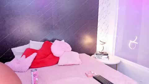 Snapshot of lizziierose chatting on October 2025 12:03:02 PM I am Lizz online show from October 2025 12:03:02 PM