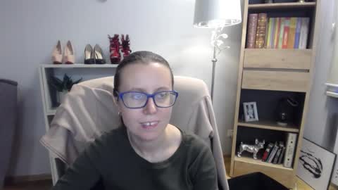 Lizzy online show from October 2025 06:06:02 AM