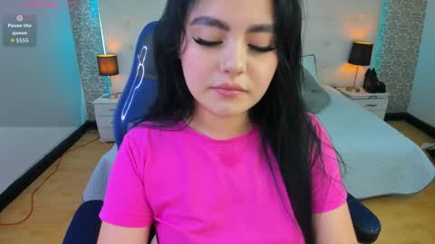 Lizzie online show from November 2025 03:28:01 AM