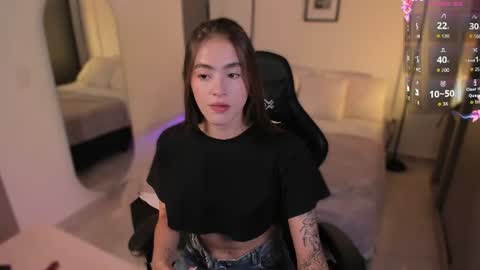 Lizzy Colins online show from July 2026 06:47:02 PM
