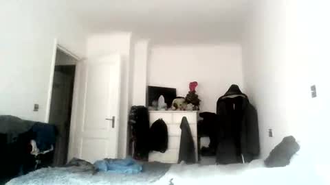 ellbee online show from September 2025 08:39:02 AM