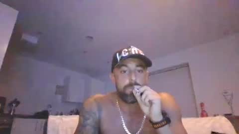 Snapshot of llleeeooonnn69 chatting on September 2025 09:25:01 PM Leon online show from September 2025 09:25:01 PM