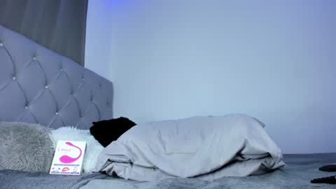 lm_adrii online show from December 2024 08:14:02 PM