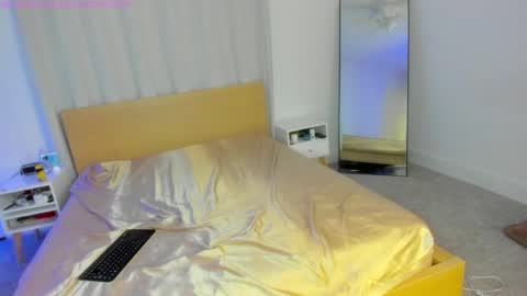 Snapshot of lodaddy_gets_dirty chatting on February 2025 05:52:01 AM lolo 3 online show from February 2025 05:52:01 AM