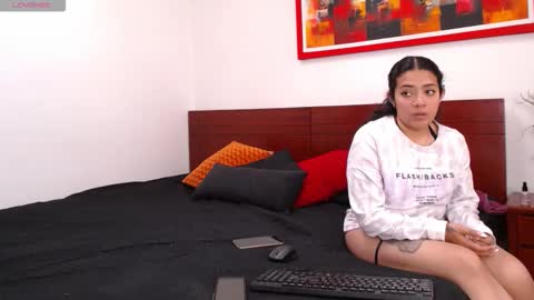 logaan_chloe online show from December 2025 12:44:02 PM