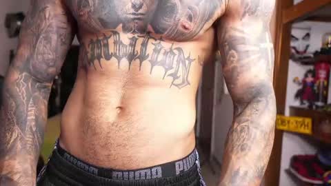 logan_hugh8 online show from May 2026 02:01:02 PM