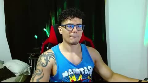 Snapshot of loganandrwz chatting on February 2026 01:56:02 AM Loganandrwz online show from February 2026 01:56:02 AM