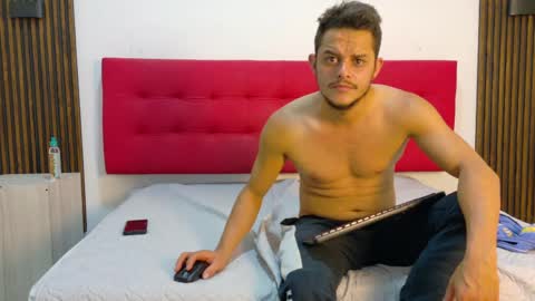 logandark_ online show from May 2026 12:08:01 AM