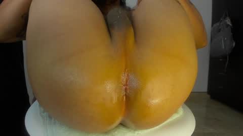 Snapshot of loganhot22 chatting on December 2024 01:41:02 PM Logan online show from December 2024 01:41:02 PM