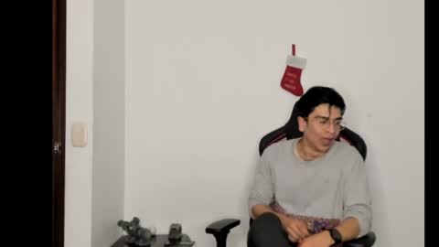 Snapshot of logannick chatting on December 2024 08:11:02 AM Logan online show from December 2024 08:11:02 AM