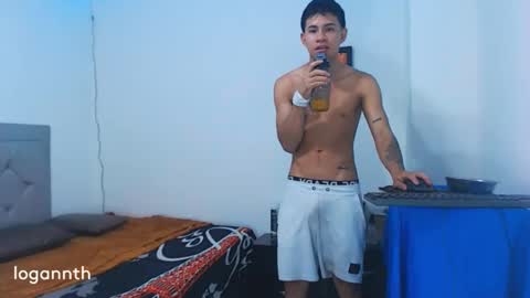 logannthh online show from December 2024 10:23:01 PM