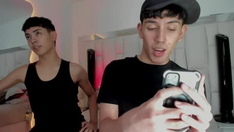 logantwink18 online show from April 2026 07:16:01 PM