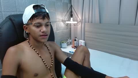 Snapshot of loistwink_1 chatting on December 2024 03:34:01 AM LOUIS online show from December 2024 03:34:01 AM