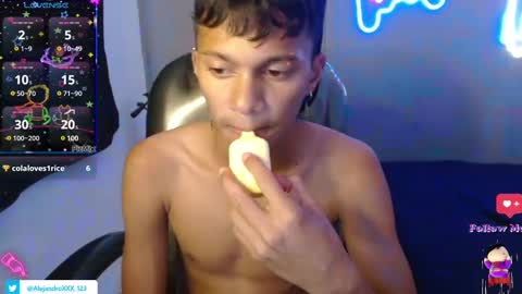 Snapshot of loistwink_1 chatting on March 2025 07:36:01 AM LOUIS online show from March 2025 07:36:01 AM