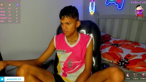 Snapshot of loistwink_1 chatting on October 2025 06:58:02 AM LOUIS online show from October 2025 06:58:02 AM