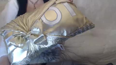 Snapshot of lokagold chatting on December 2025 03:01:02 AM Lilu online show from December 2025 03:01:02 AM