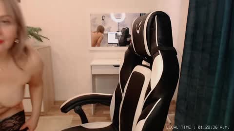 Snapshot of lola_anderson chatting on February 2025 08:28:02 AM Lola online show from February 2025 08:28:02 AM