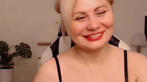 Snapshot of lola_anderson chatting on November 2025 10:14:01 AM Lola online show from November 2025 10:14:01 AM