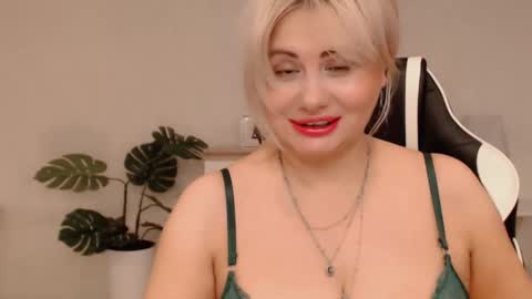  Lola  online show from March 2026 11:45:02 AM