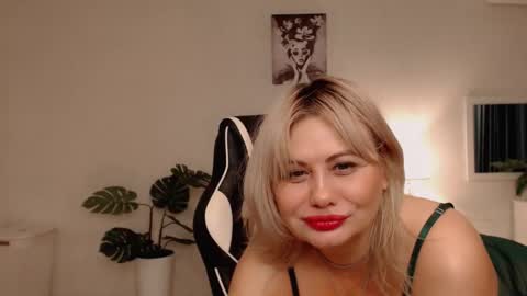  Lola  online show from March 2026 06:43:02 AM