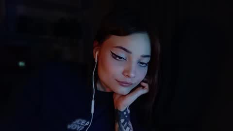 lola online show from April 2026 02:23:02 PM