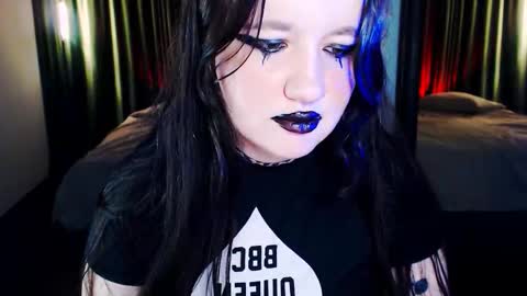 Lola Chi online show from November 2025 09:25:02 PM