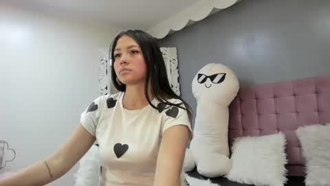 Snapshot of lola_cook chatting on October 2025 01:22:01 PM Lola online show from October 2025 01:22:01 PM