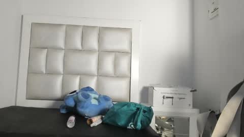 lola_js online show from November 2025 04:39:02 AM