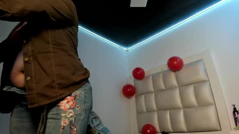 lola_js online show from April 2026 12:58:01 PM