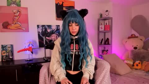 Lola Bunny online show from November 2025 04:34:02 AM