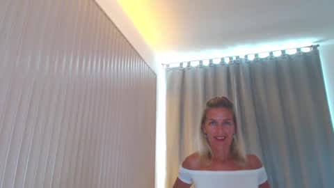 Lola online show from December 2024 06:55:02 AM