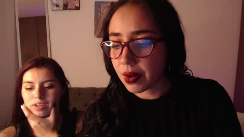 Snapshot of lolaandcamille chatting on February 2025 08:00:02 PM lolaandcamille online show from February 2025 08:00:02 PM