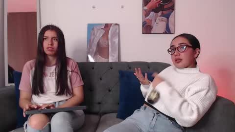 Snapshot of lolaandcamille chatting on March 2025 04:55:02 PM lolaandcamille online show from March 2025 04:55:02 PM