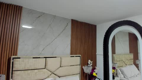 Lola Angel online show from May 2026 07:52:01 PM