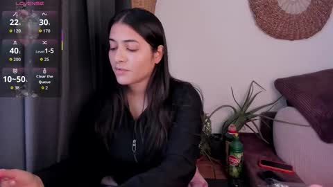 lolaasmith_21 online show from February 2026 04:03:02 PM