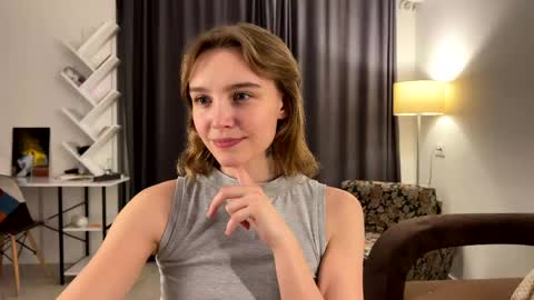 lolaatatee online show from May 2026 04:04:02 PM
