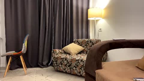 lolaatatee online show from June 2026 06:43:02 PM