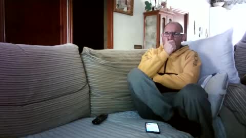 Snapshot of lolahueso chatting on February 2025 04:21:02 PM LOLA HUESO y ERIC online show from February 2025 04:21:02 PM