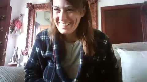 Snapshot of lolahueso chatting on March 2025 09:40:02 AM LOLA HUESO y ERIC online show from March 2025 09:40:02 AM