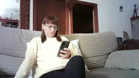 Snapshot of lolahueso chatting on March 2025 08:48:01 AM LOLA HUESO y ERIC online show from March 2025 08:48:01 AM