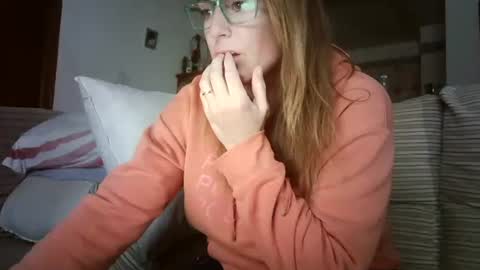 Snapshot of lolahueso chatting on November 2025 03:12:02 PM LOLA HUESO y ERIC online show from November 2025 03:12:02 PM