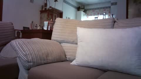 Snapshot of lolahueso chatting on December 2025 09:49:01 AM LOLA HUESO y ERIC online show from December 2025 09:49:01 AM